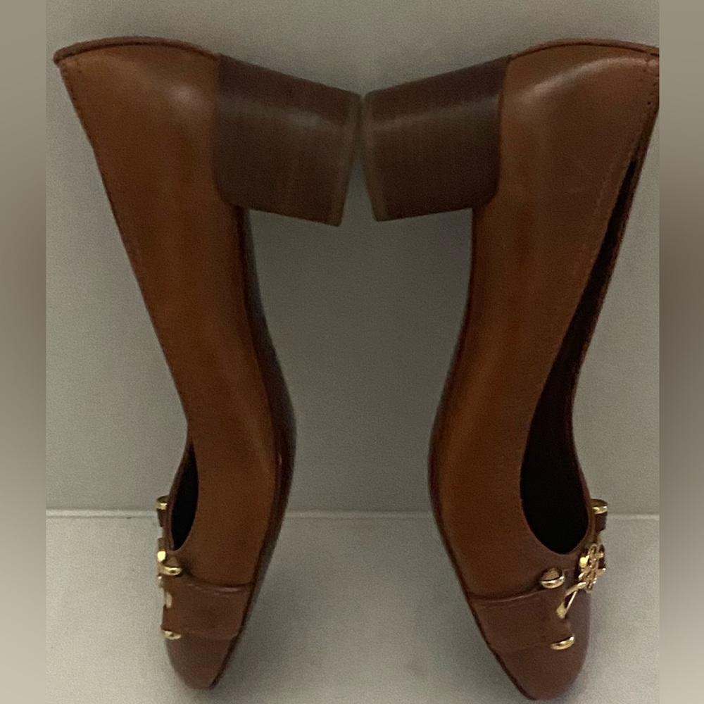 Tory Burch Brown Leather Ballet Heels with Gold Logo Hardware - Picture 9 of 16
